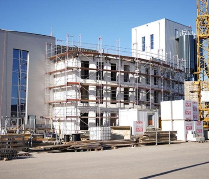 Das Sozialgebäude mit Kantine, Besprechungsräume, Umkleide (Foto: HYDROTEC Technologies AG)