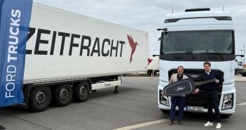 F-Trucks übergibt Ford F-MAX GEN2.0 Schlüssel an Zeitfracht (Foto: F-Trucks Deutschland)