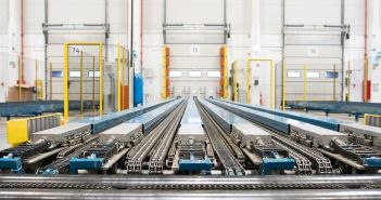 WDX integriert innovative Intralogistiksysteme für effiziente Materialflüsse und (Foto: Adam Juszczyk)