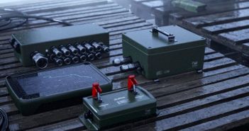 BOPLA und ROSE bündeln Kompetenzen für Verteidigungs- und (Foto: Bopla Gehäuse Systeme GmbH, ROSE Systemtechnik GmbH)