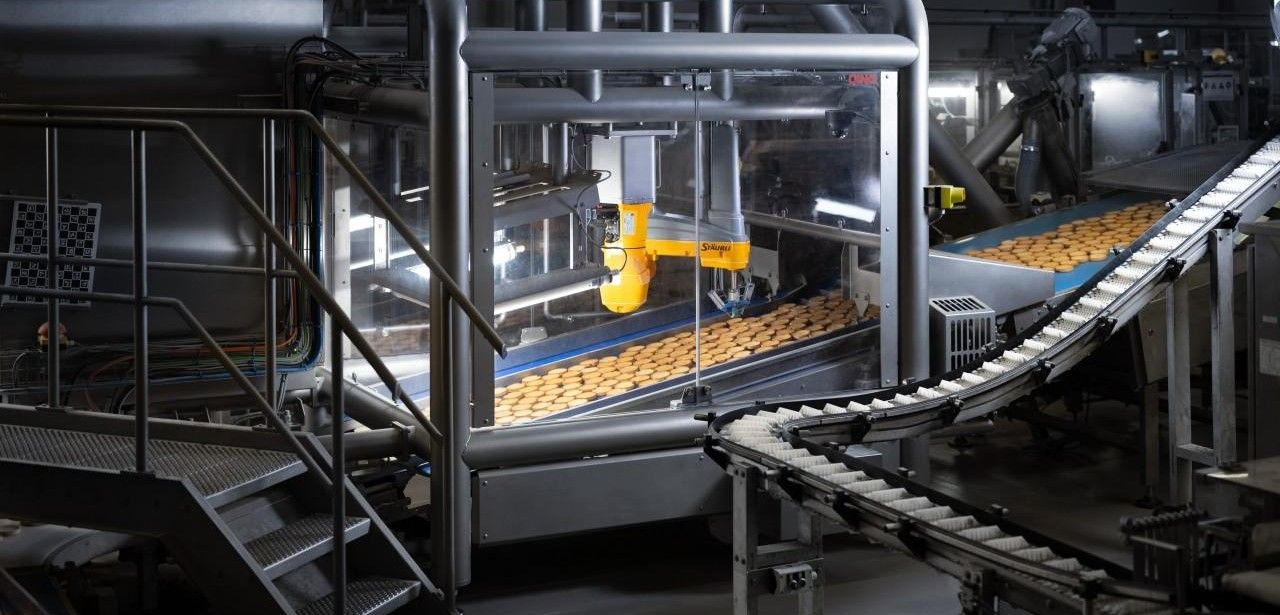 Bolletje automatisiert Qualitätsprüfung mit QING STAQ, SCARA und (Foto: Stäubli Tec-Systems GmbH Robotics)
