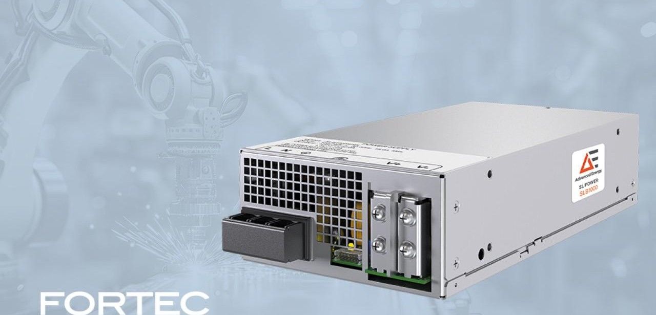 Kompaktes 1000W Enclosed-Netzteil mit 90-264V Universal-Eingang und weltweiten (Foto: FORTEC Power GmbH)