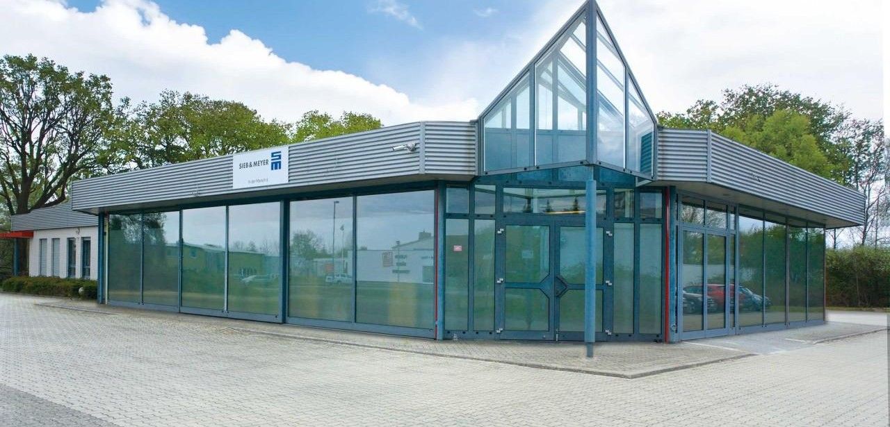 SIEB & MEYER erweitert temporäre Produktionsfläche um 1.800 (Foto: SIEB & MEYER AG)
