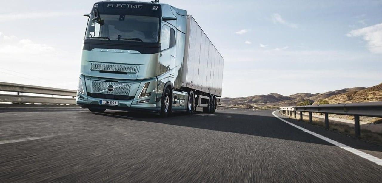 Volvo FH Aero erreicht 700 km Reichweite mit Megawatt-Ladung (Foto: Volvo Group Trucks Central Europe GmbH)