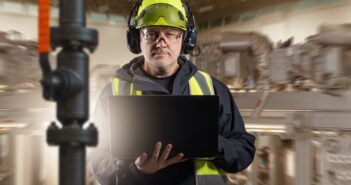 Apps für das Facility Management: Wie Industrieunternehmen Wartung, Störungen und Kontrollgänge mobil organisieren (Foto: AdobeStock - Grispb - 1991189249)