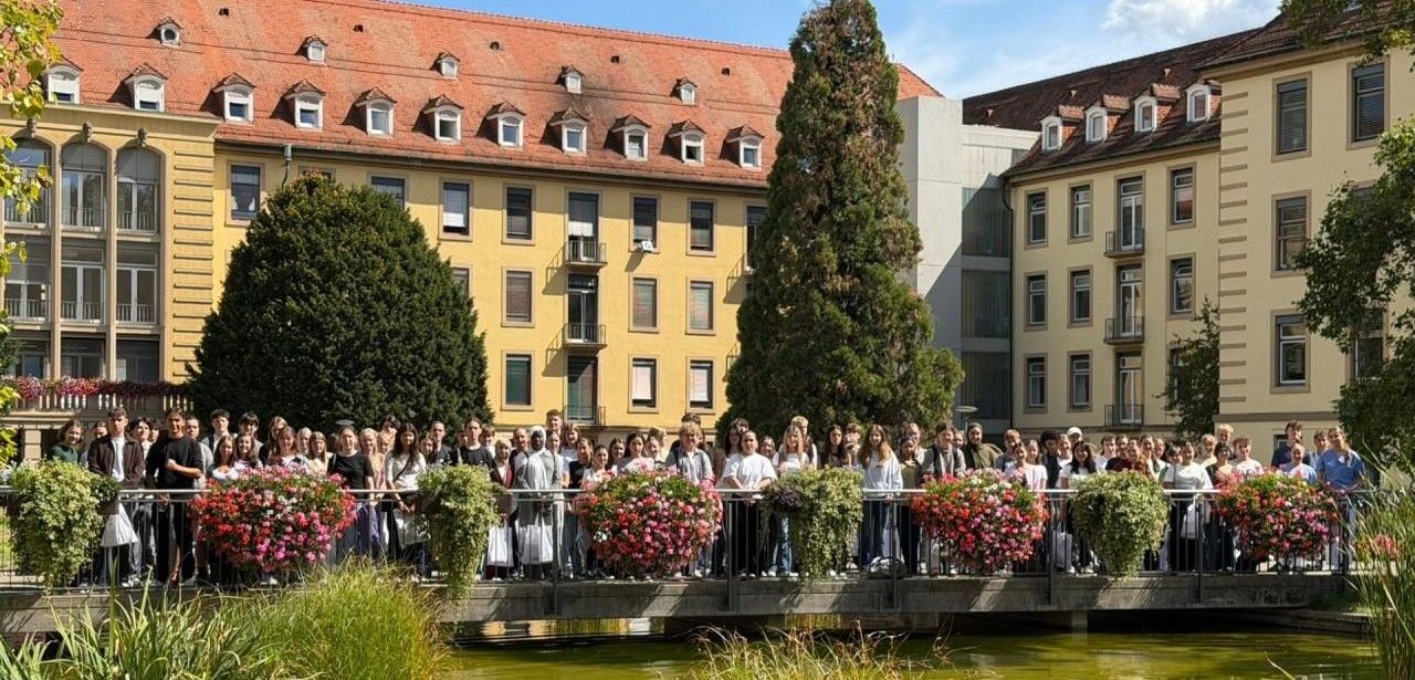 Universitätsklinikum Freiburg startet mit 383 Berufseinsteigern in vielfältigen (Foto: Universitätsklinikum Freiburg)
